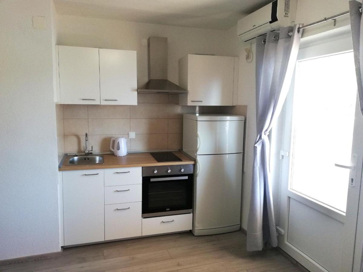 Apartments Amfora Gdinj Экстерьер фото