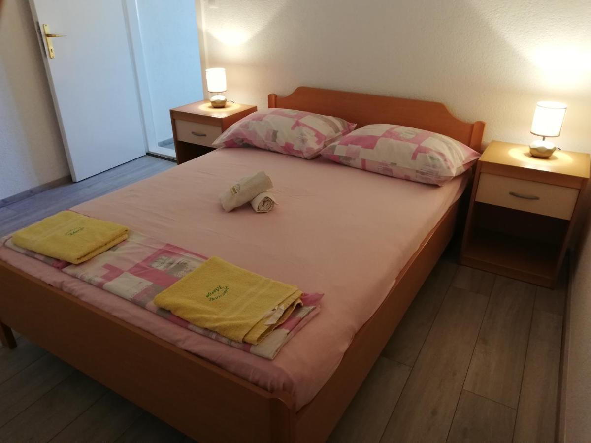 Apartments Amfora Gdinj Экстерьер фото