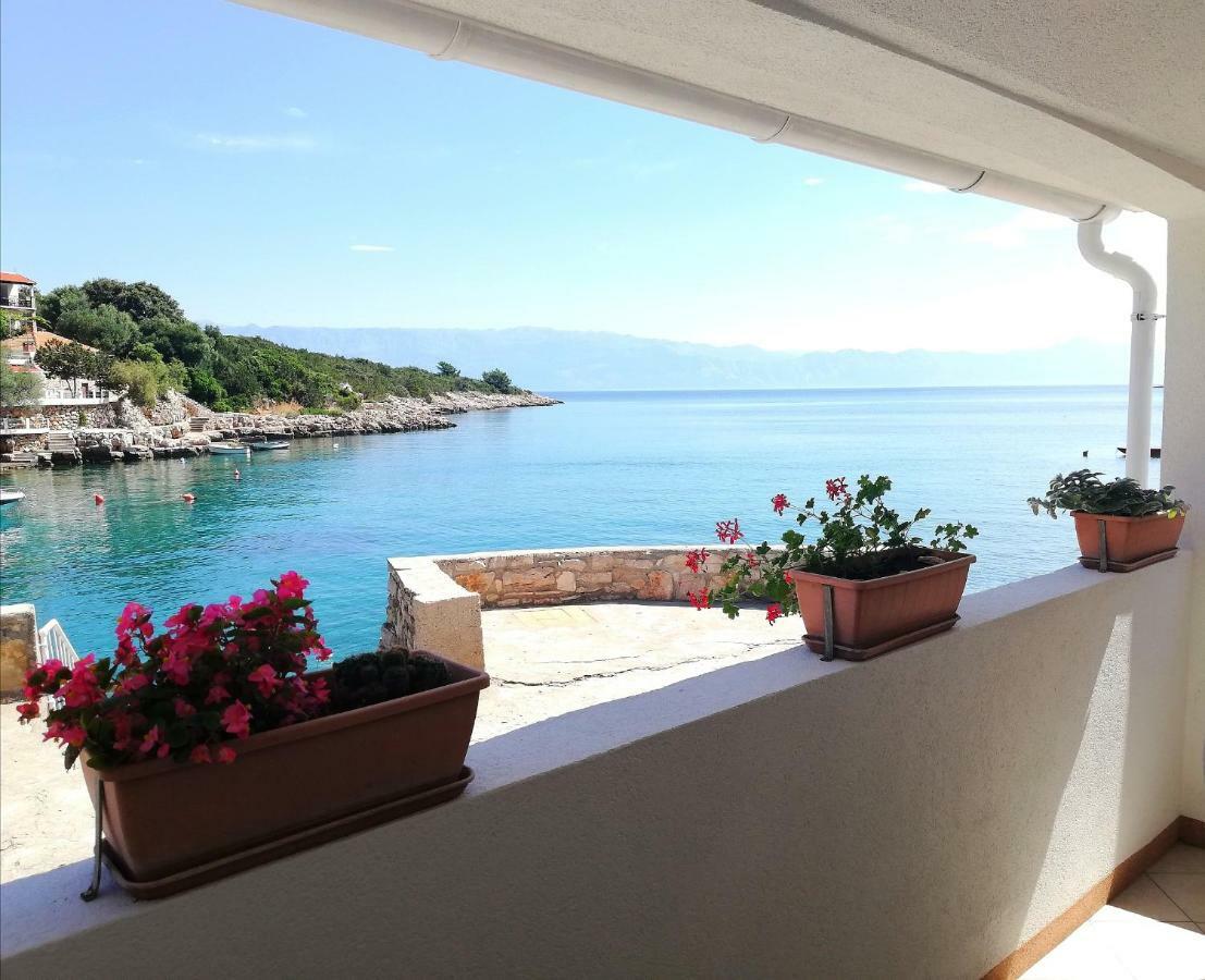 Apartments Amfora Gdinj Экстерьер фото