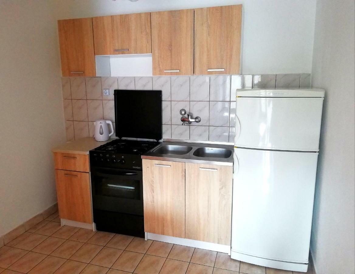 Apartments Amfora Gdinj Экстерьер фото