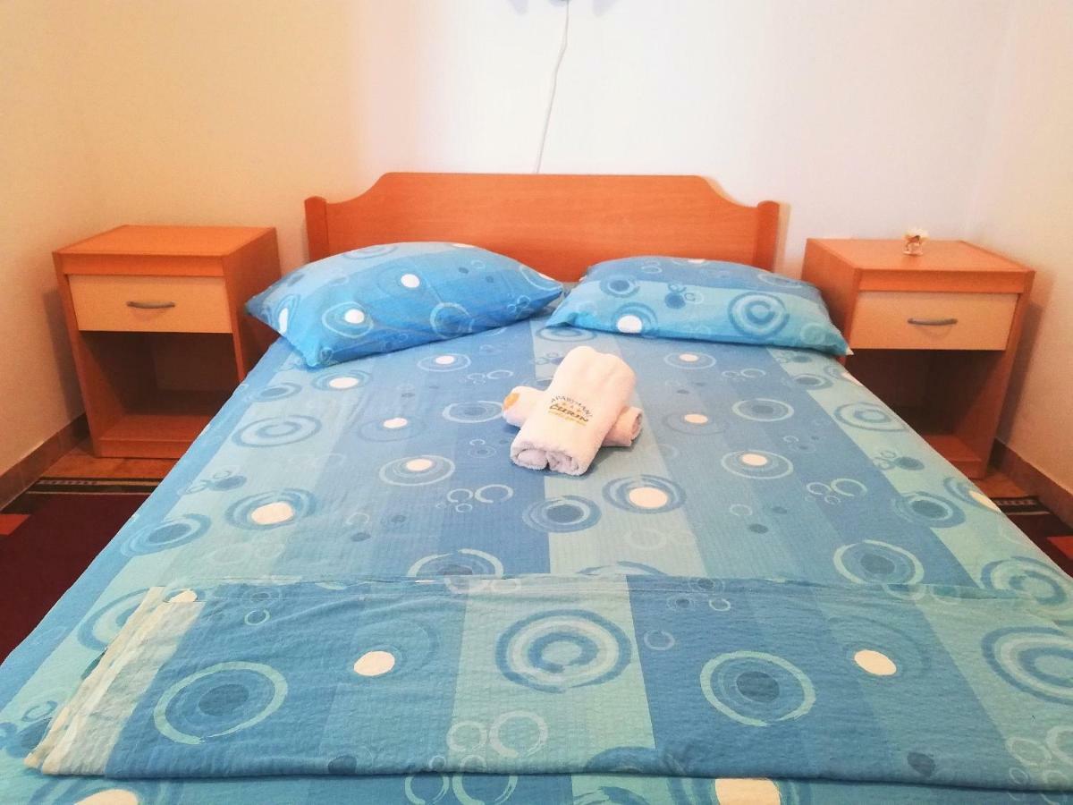 Apartments Amfora Gdinj Экстерьер фото